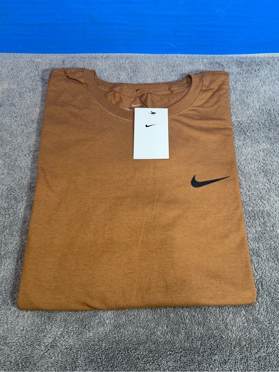 Nike Other - Nike t-shirt
Brand new
